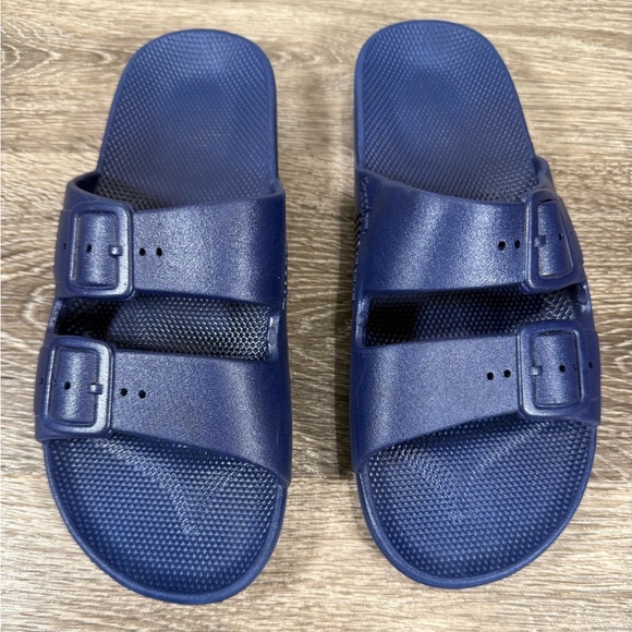 Freedom Moses Shoes Women sz6 Navy Slides Water Resistant Anti-slip 90s Minimal - Picture 4 of 7